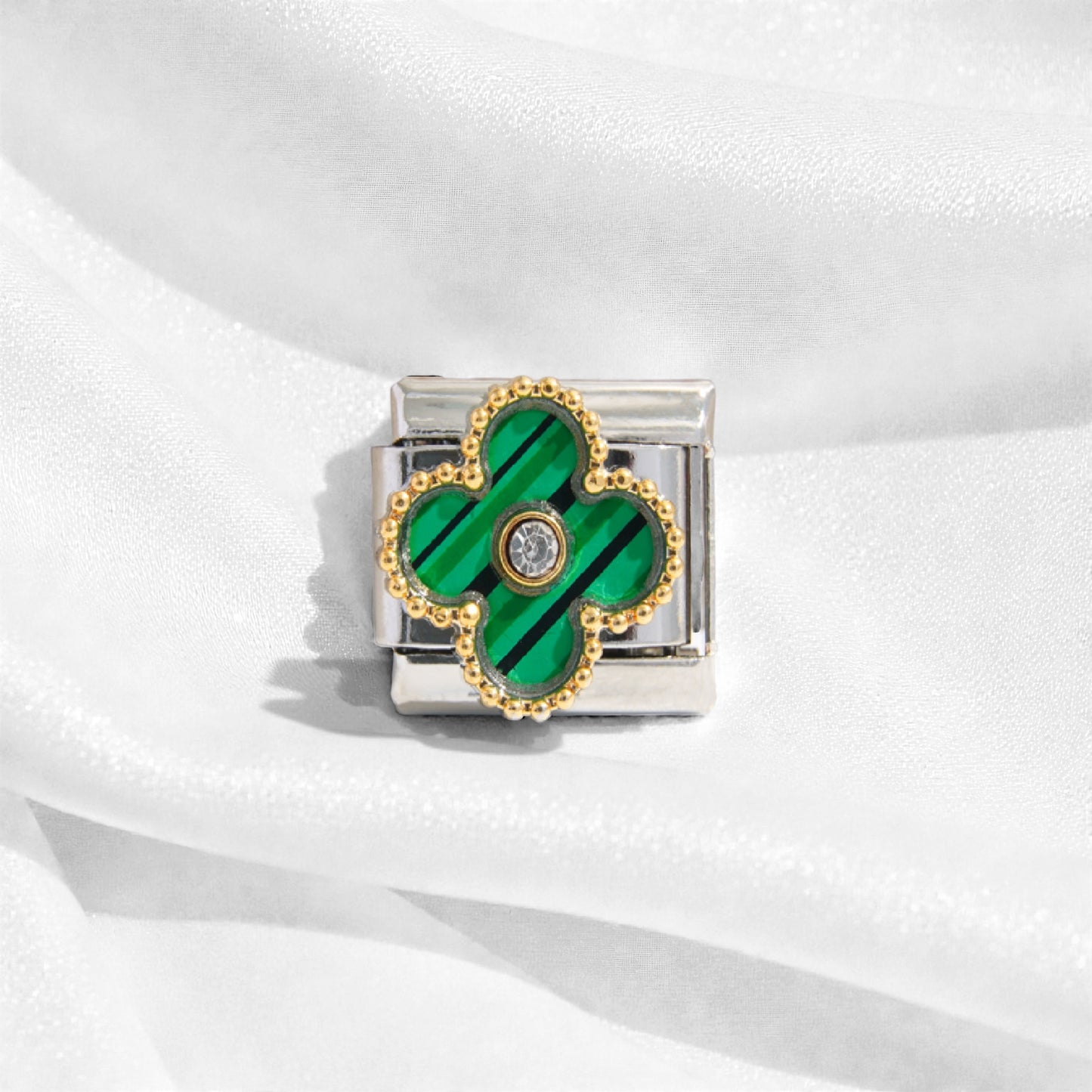 Emerald Icon silver