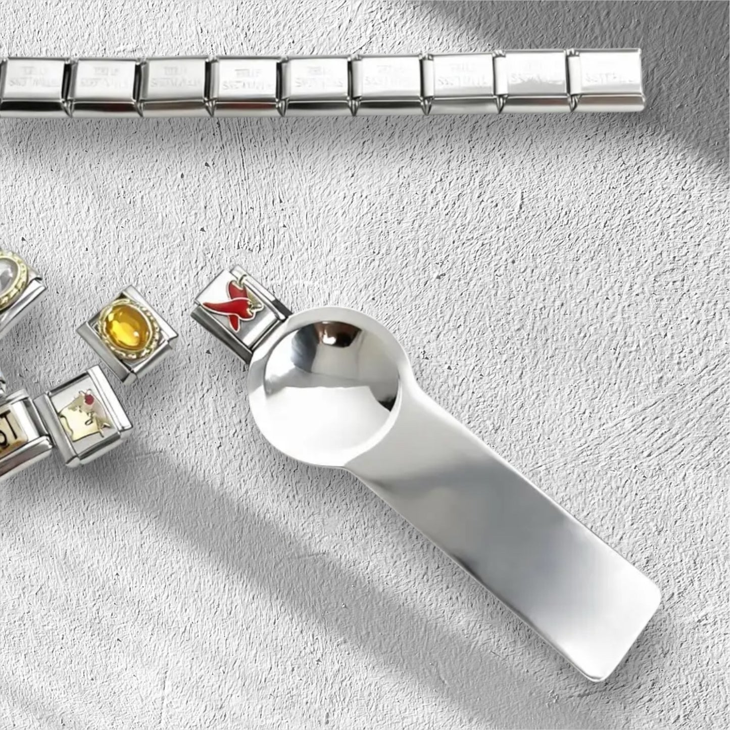 Čārmu atvēršanas & aizvēršanas priekšmets