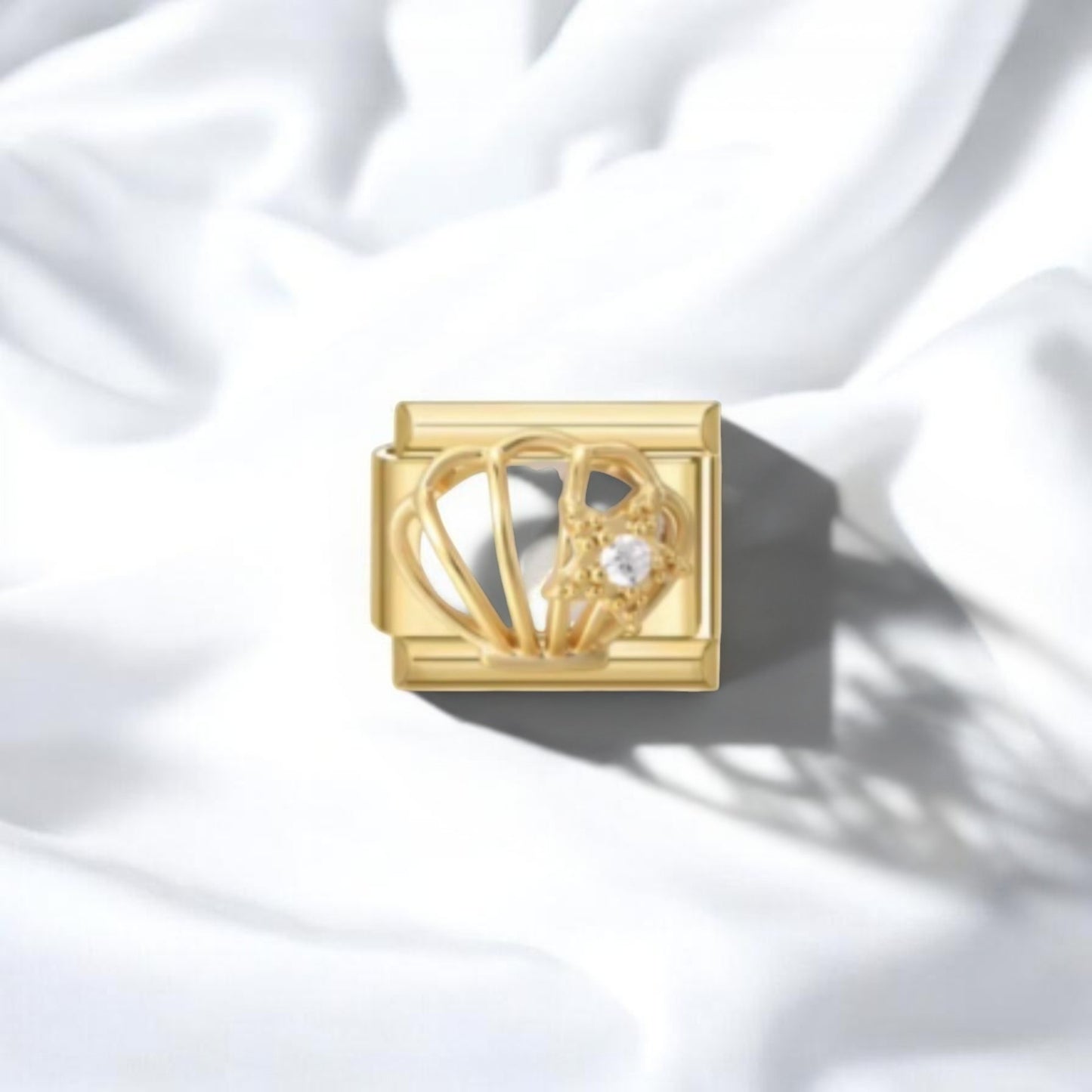 Golden Shell (LUX)